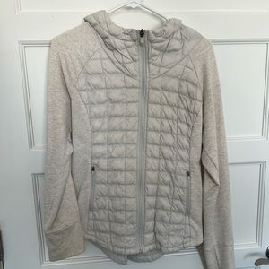 Women’s North Face Thermoball sweatshirt/jacket